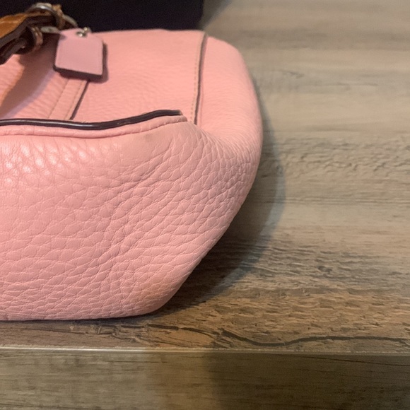 Coach Chelsea pink pebbled leather shoulder bag - Picture 9 of 10